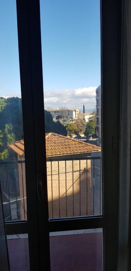 Vicino Di Centro E Universita Stanza Con Balcone Perugia Kültér fotó